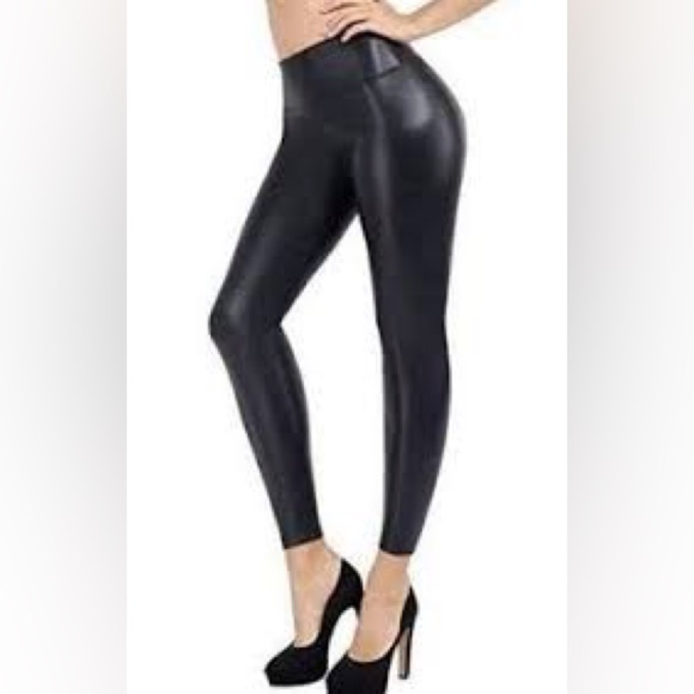 Retro Gong black Faux Leather Leggings NWT size XL